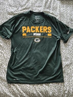 Nike Green Bay Packers Dri-FIT short sleeve T-Shirt - Size L